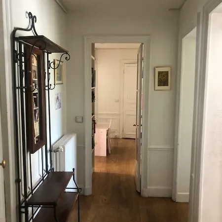 Saint Antoine Apartment *